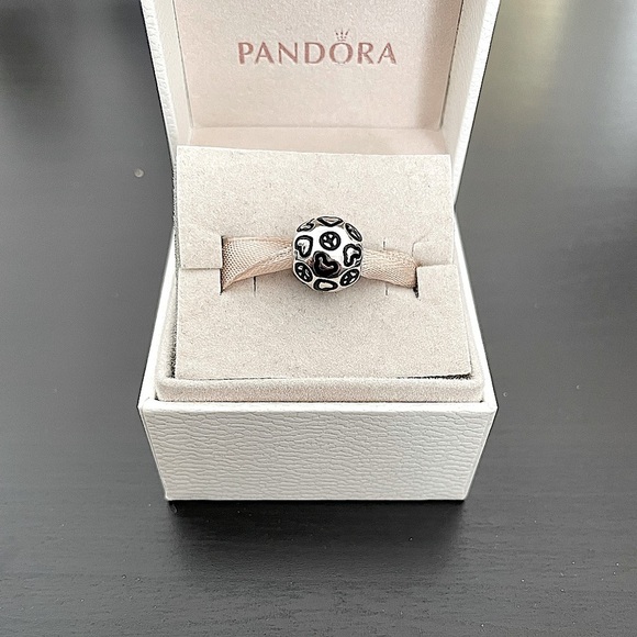 Pandora Disney Peace Love and Mickey Charm - Picture 1 of 3